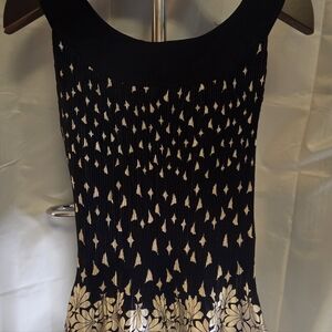 “Stretchy Magic Pleated Tank ✨ Sere Nade 2X Black Cream Flowy Peplum Top”